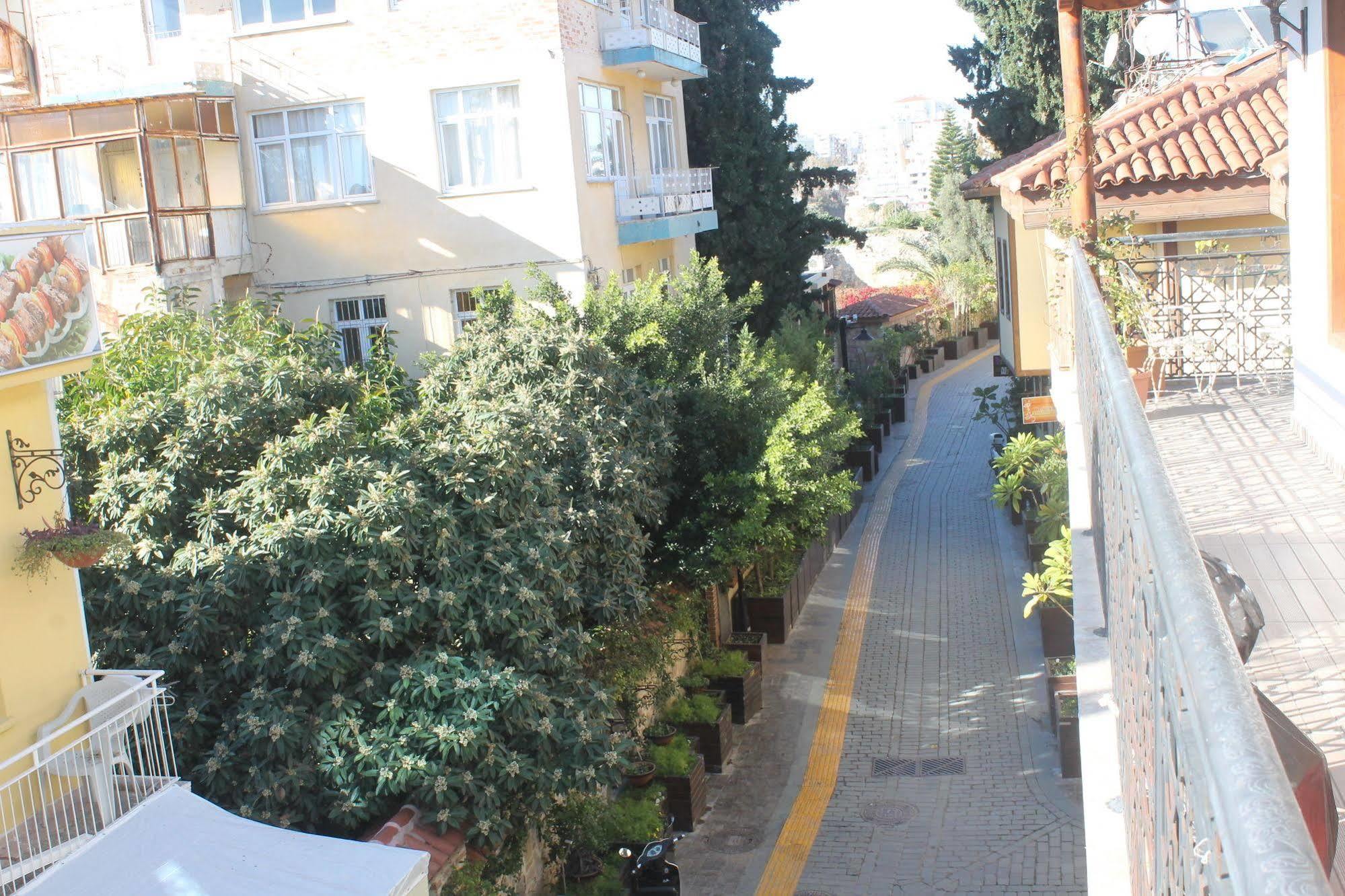 מלון Antalya Inn Hotel 3*